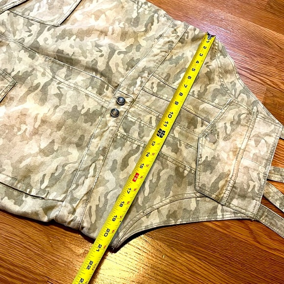 Free People Way it Goes Camo Harem Overalls Size Large NWT - Picture 9 of 16